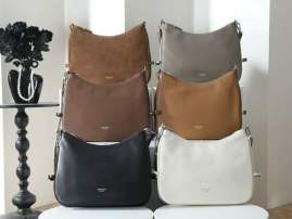 Picture of Prada Handbags _SKUfw236447383fw